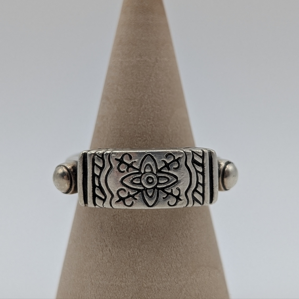 Vintage Brighton Sterling Silver Etched Flower Ring Size 5 1/2 Retired